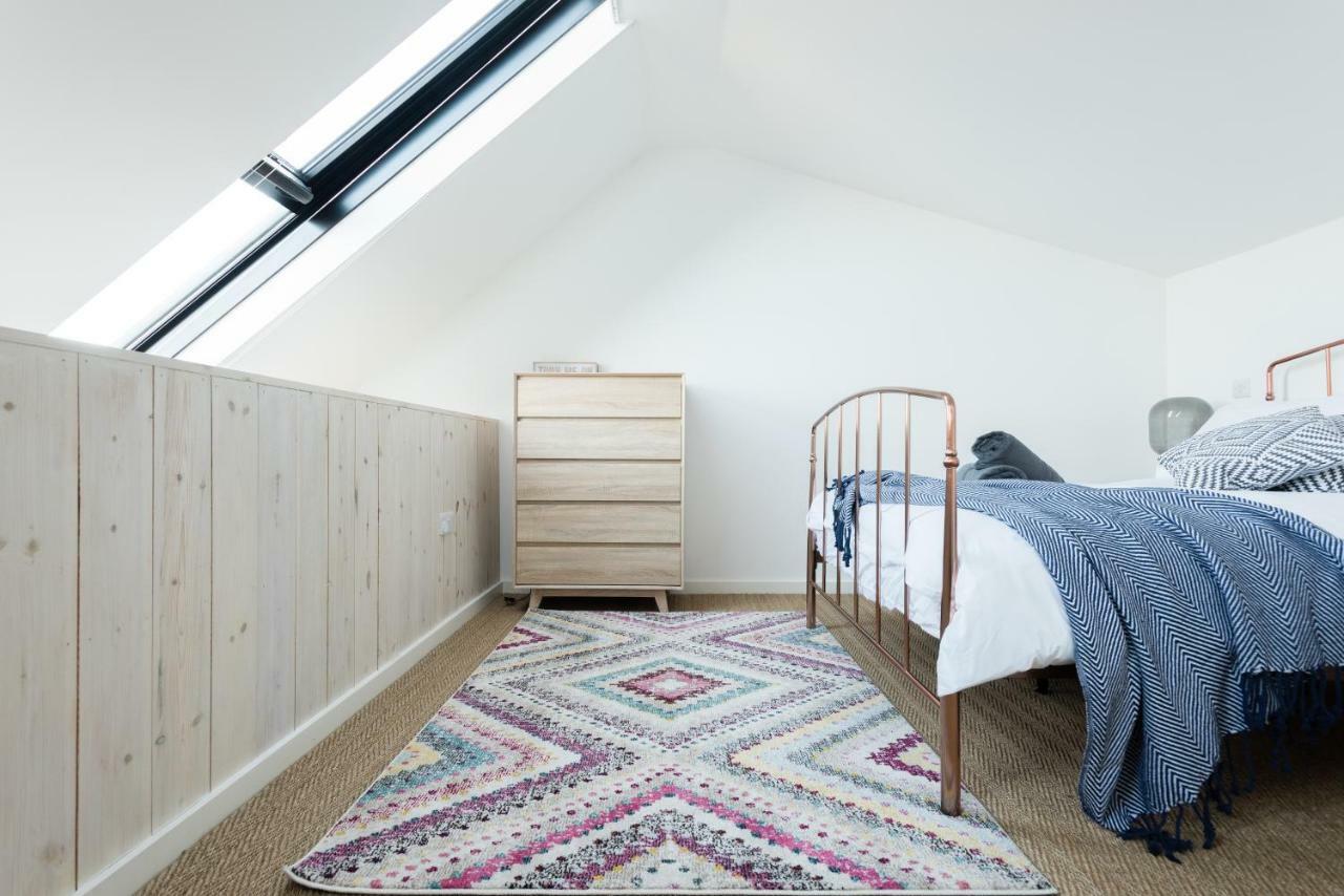 The Cliffside Loft - Distinctly Modern 3 Bdr Riverside Home Bath Esterno foto